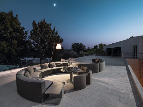 Belt Modular Sofa Solution 12 | Outdoor | Designed by  Daniele Lo Scalzo Moscheri | Varaschin