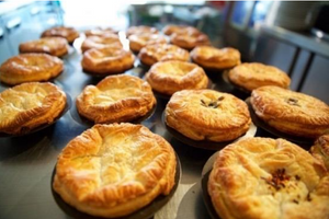 Butterish Chic'n Pie VEGAN Frozen - Funky Pies