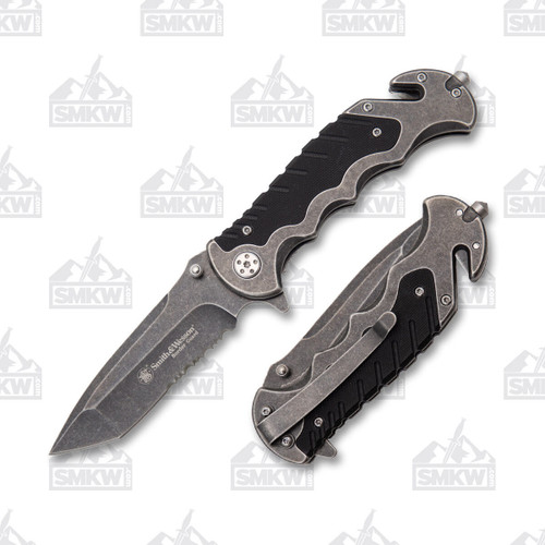 Smith & Wesson Border Guard Folding Knife 3.49in SW Serrated Tanto