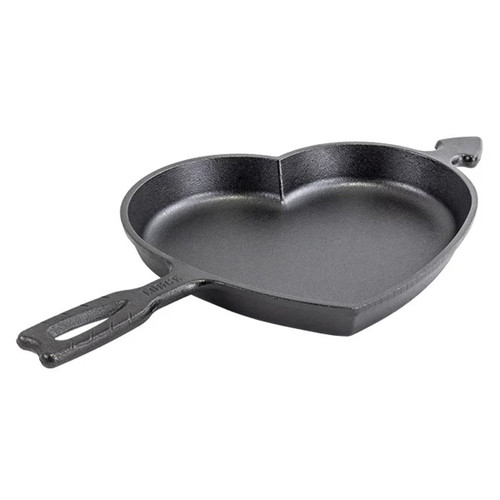 Lodge Heart and Arrow Skillet 1