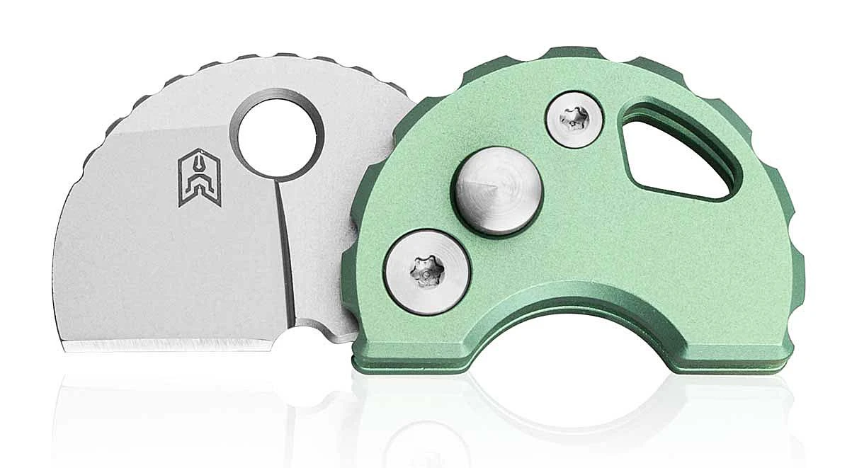 Bestechman Turtle Button Lock Folding Knife Bead Blasted Blade/Green Titanium BM20D View 1
