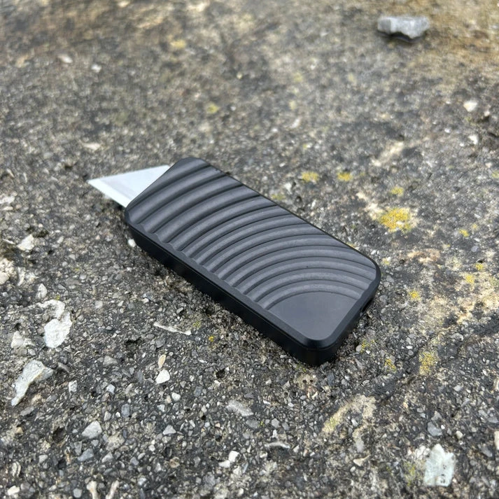 Rivery Zero V2 Original Manual OTF Utility Knife Milled Aluminum Black ZV2-OTF-OGV2-6061-BLK View 1
