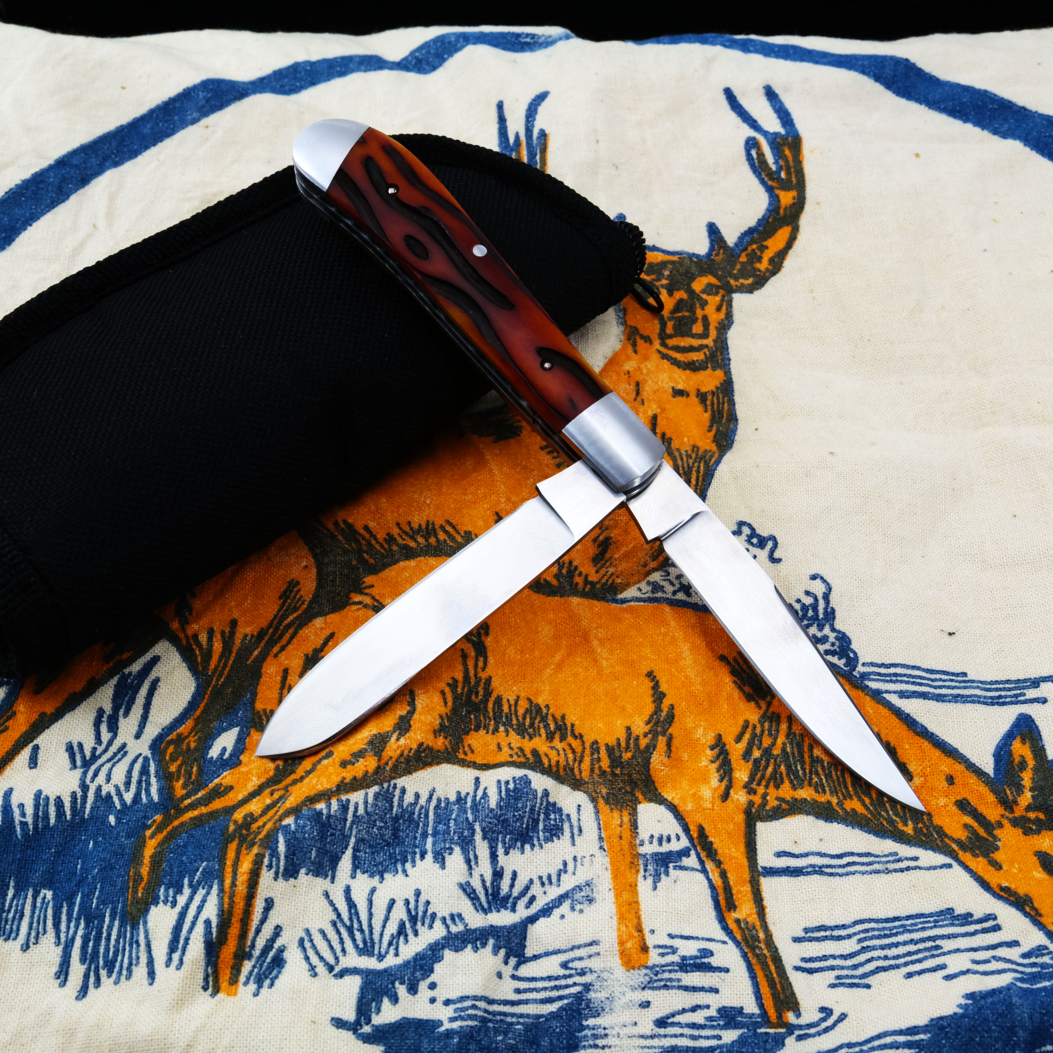 Friesenhahn Knives Amber Wormgroove Jigged Bone Trapper FK003 View 16