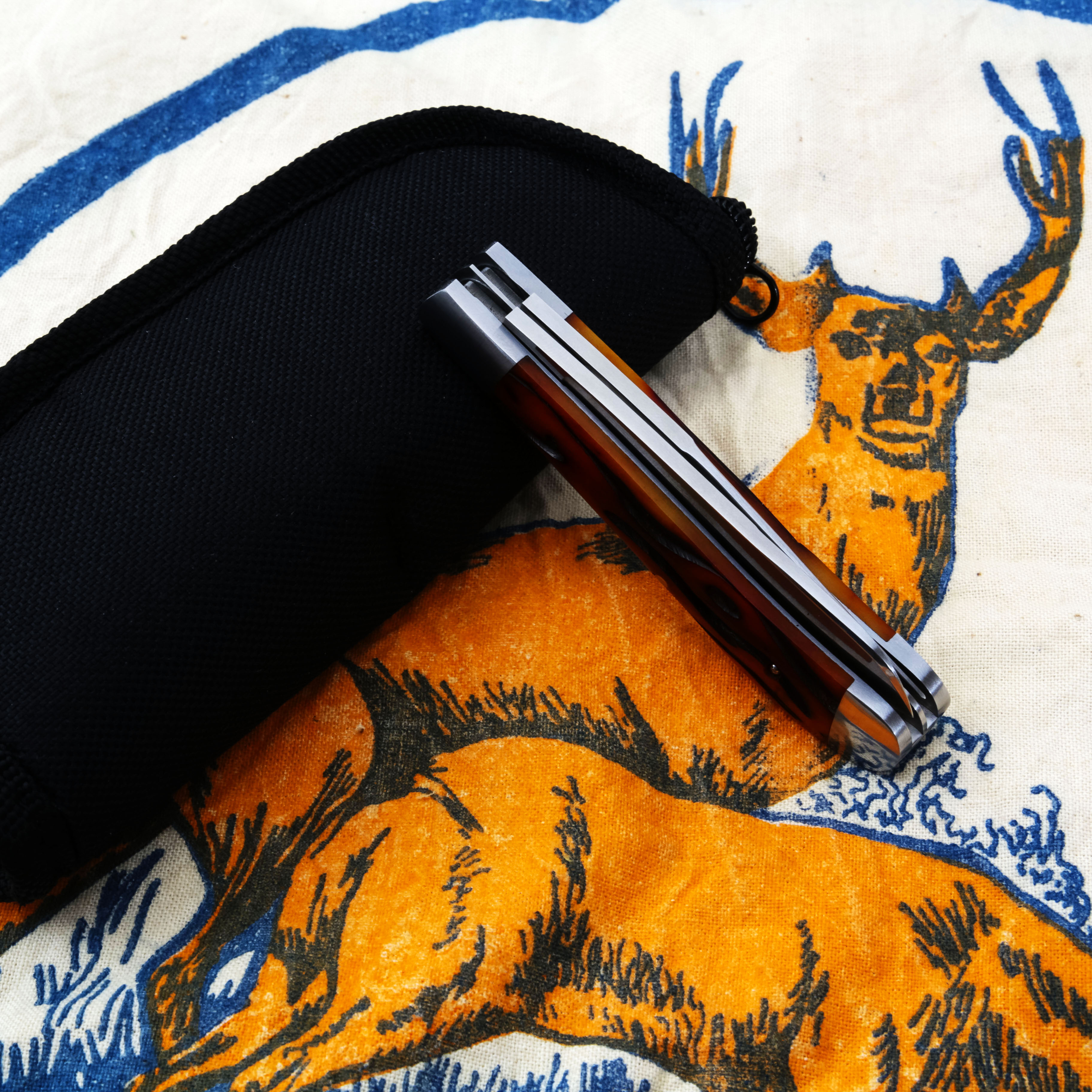 Friesenhahn Knives Amber Wormgroove Jigged Bone Trapper FK003 View 17