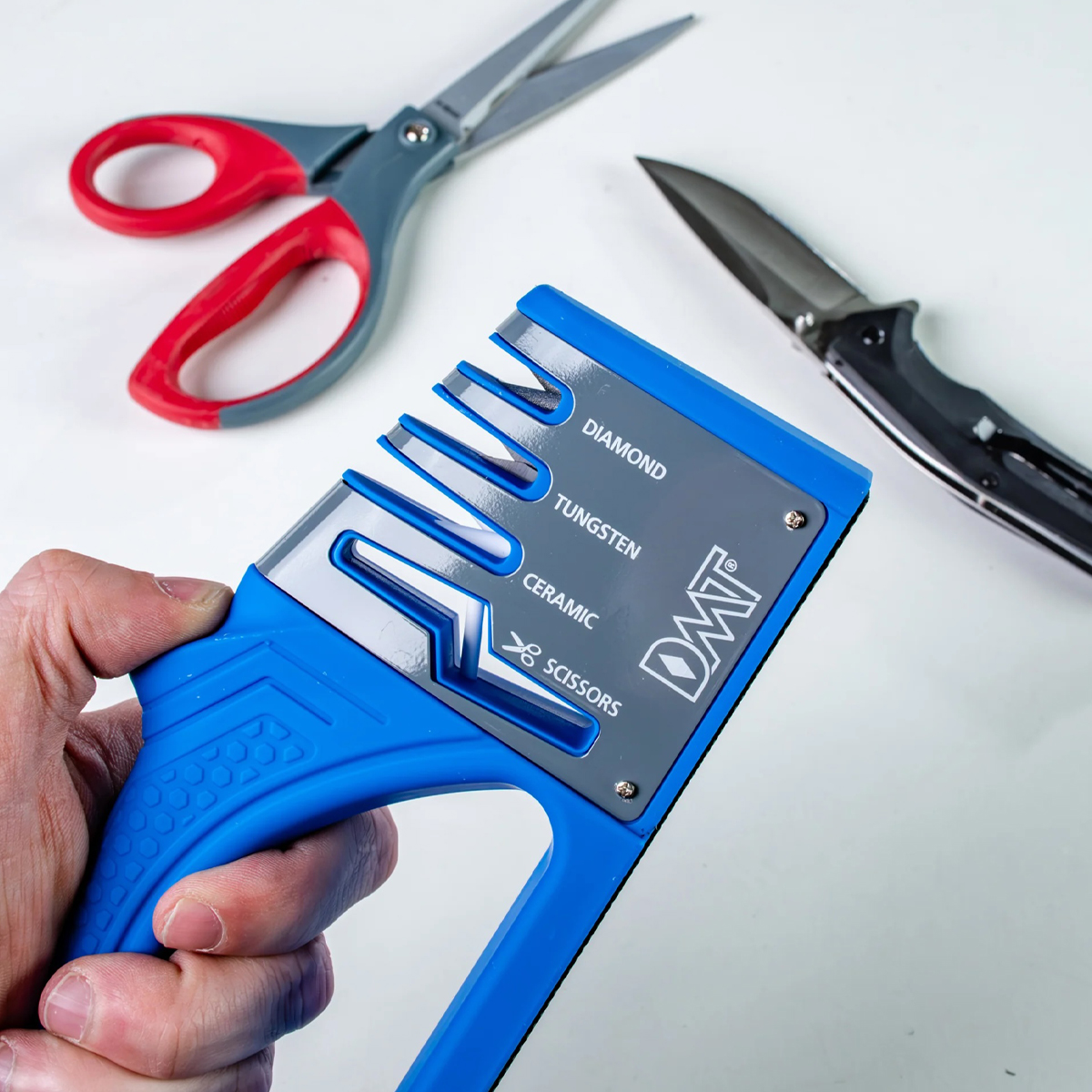 DMT EdgeSharp DiamondBench Pro Sharpener 20175 View 2