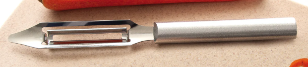 Rada Knives Pro Pack Vegetable Peeler Silver 1.75 Inch Plain Peeling DR132 View 1