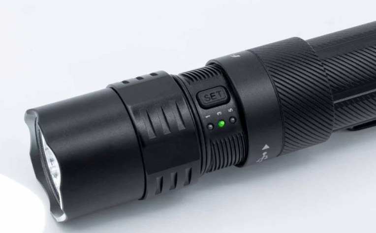FENIX PD35R ACE FLASHLIGHT 2000 LUMENS FENPD35R-ACE View 3