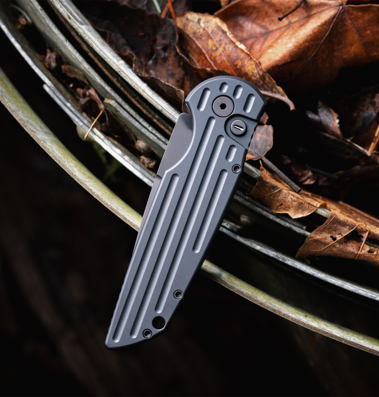 Pro Tech OTS Auto Tactical Response 3 Operator Edition Black Handle W/Groove Texture Frame Black DLC 154-CM Blade TR-3 SWAT OPERATOR View 2