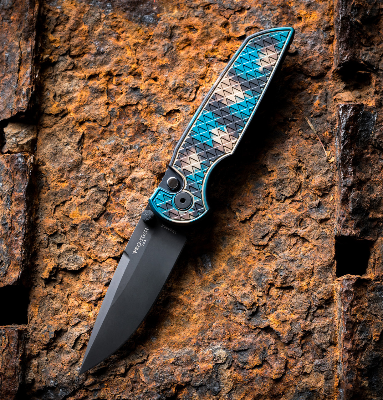 Pro Tech TR-3 Integrity Thumbstud Manual Folder Relic Textured "Shipwreck" Anodized Handle DLC Black Magnacut Blade View 1