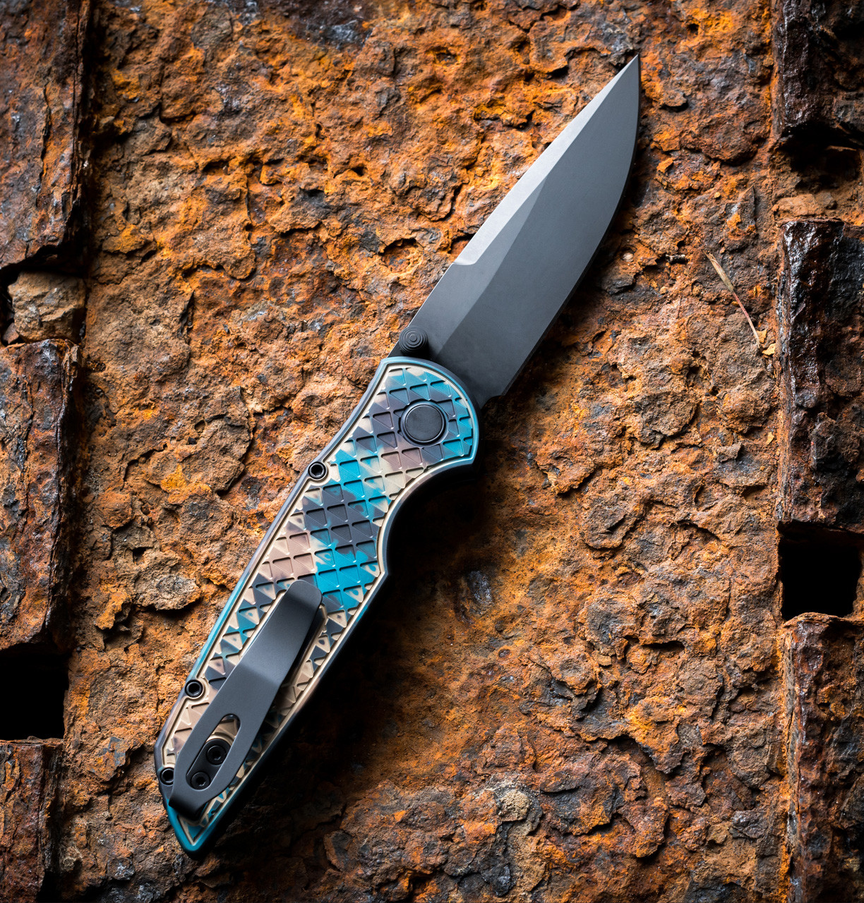 Pro Tech TR-3 Integrity Thumbstud Manual Folder Relic Textured "Shipwreck" Anodized Handle DLC Black Magnacut Blade View 2