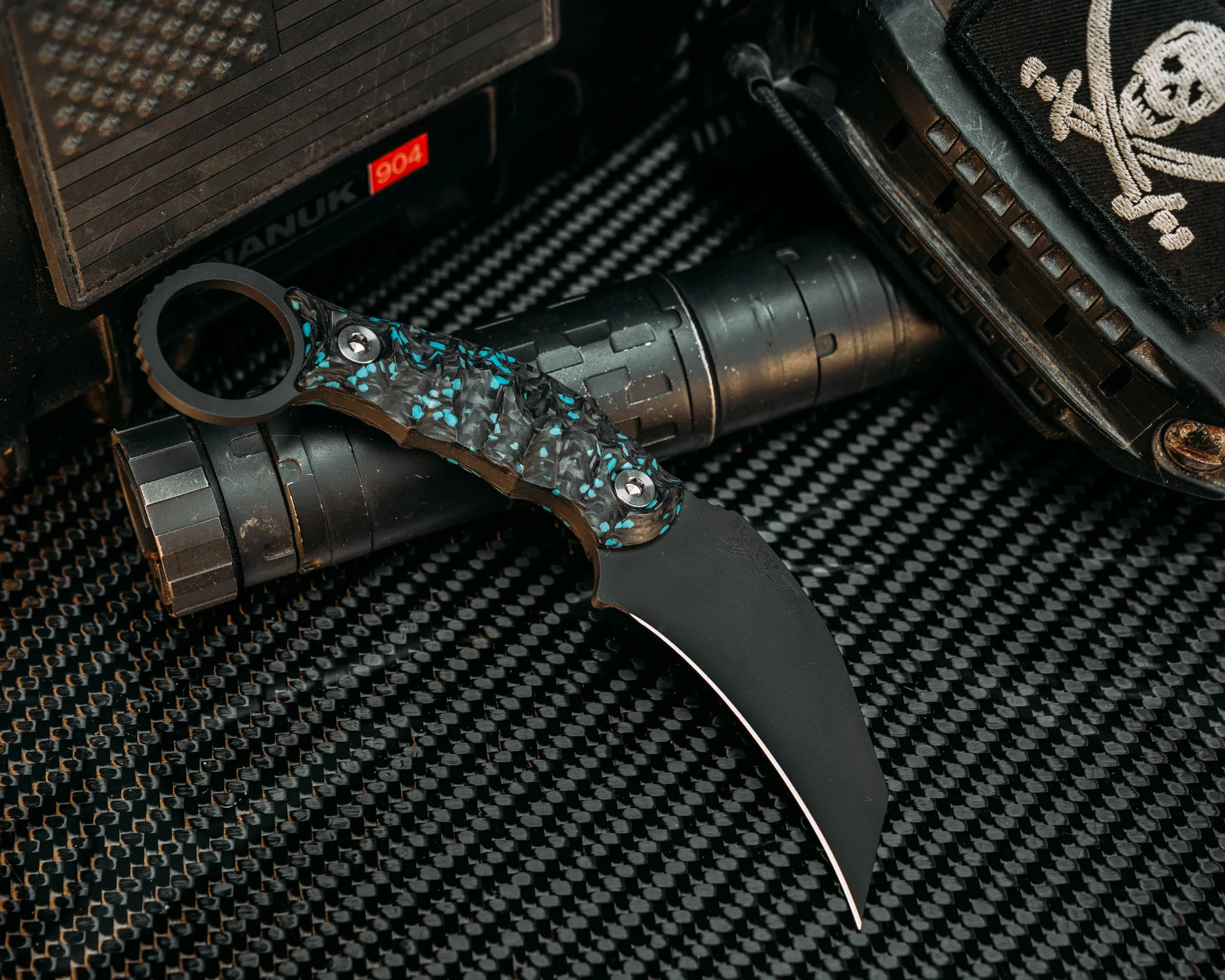 Half Face Karambito Fixed Knife Turquoise Rocky Wave Carbon, Armor Black Cerakote, Ti Allen Bolts, Textured Grip HFKARAMBITOTQRWCN View 6