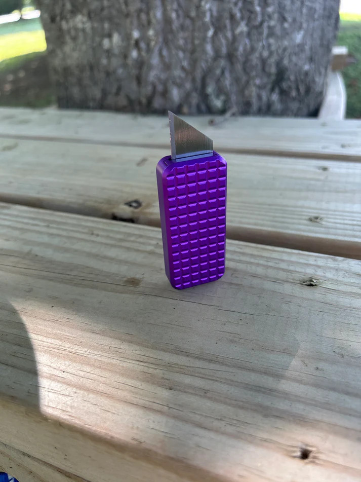 Rivery Zero Cab Lab Collaboration Grenade OTF Utility Knife W/Purple Aluminum Handle View 9
