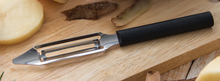 Rada Knives Pro Pack Vegetable Peeler Resin 1.75in Plain Peeling Blade DW232
