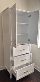 Royal York 30 inch White Linen Double Door Cabinet