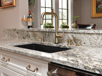 Brizo Litze® SmartTouch® Pull-Down Kitchen Faucet with Square Spout and Knurled Handle - Brilliance® Luxe Gold®