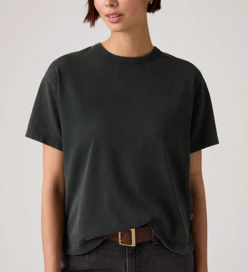 levis-vintage-washed-black-tee