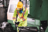 Hi Vis Workwear That Works Across Sectors: From Roads to Airports