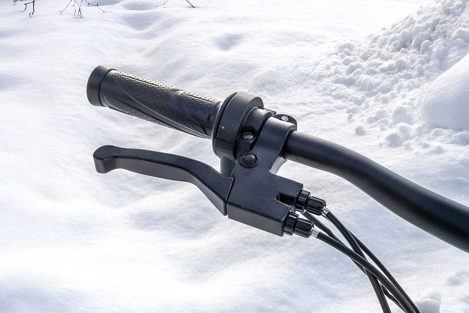 Dual pull brake lever for motorized bicycle