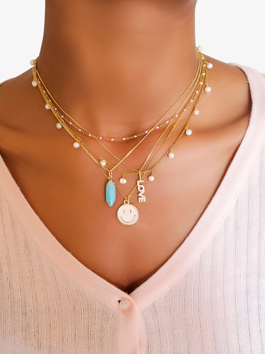 Pearl beaded necklace with pendants