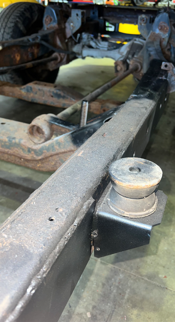 Rust Buster 2004-2012 Chevy Colorado & GMC Canyon Center Cab Body Mount - RB7508 Photo - Primary