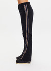 THE UPSIDE women’s black Hakuba Petra Zip Flare is a true-to-size fit and offers high water repellency, high breathability and bonded fleece underside for extra warmth. Designed for Après-ski and winter wear.