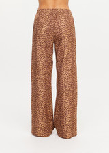 THE UPSIDE women’s leopard lyocell cotton Javan Juliet Pant is a low rise pant and features an elasticated waistband, side seam pockets and split hem detail. Made for lifestyle.