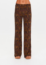 THE UPSIDE women's Laguna Tash Straight Leg Pant is a mid-rise, straight leg fit and features an elasticated waistband and side splits at hem in our Laguna palm print. Made for lifestyle.