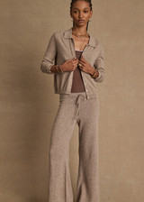 THE UPSIDE women’s brown Aimee Cashmere Collared Cardi is a regular-fit button-up style with a collar, ribbed hem and tonal pearlised buttons. Made for lifestyle.