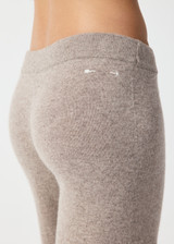 THE UPSIDE women’s brown Amelie Cashmere Knit Pant is a mid-rise, straight-leg style with an elasticated waistband and tonal knitted drawcord. Made for lifestyle.