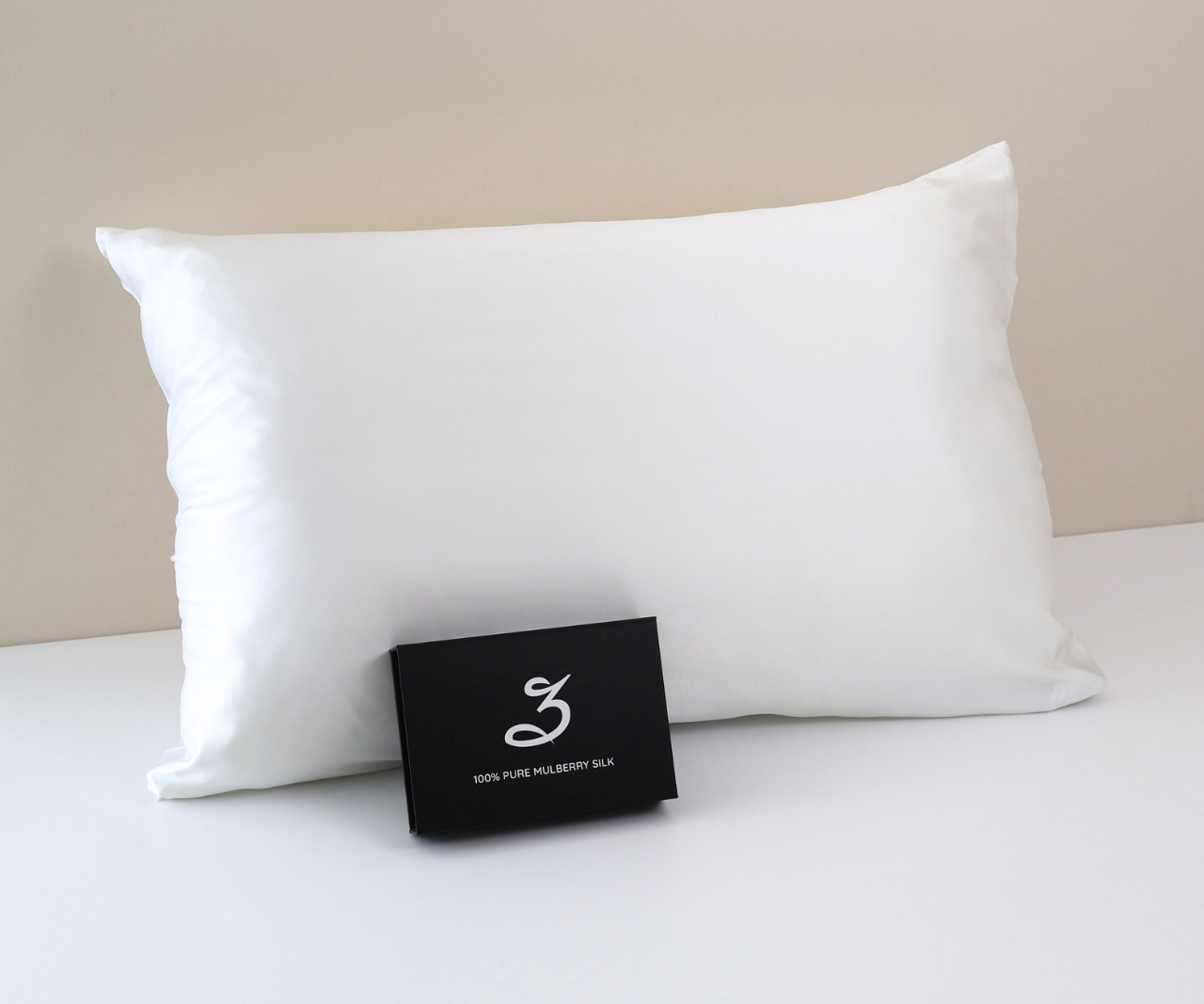 White Silk Pillowcase 22 Momme 100% Mulberry Silk Grade 6A, 70x50cm, with Hidden Zipper and Gift Box