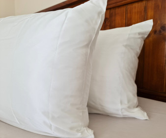 Ivory Silk Pillowcase – Timeless Luxury from Zulfees NZ