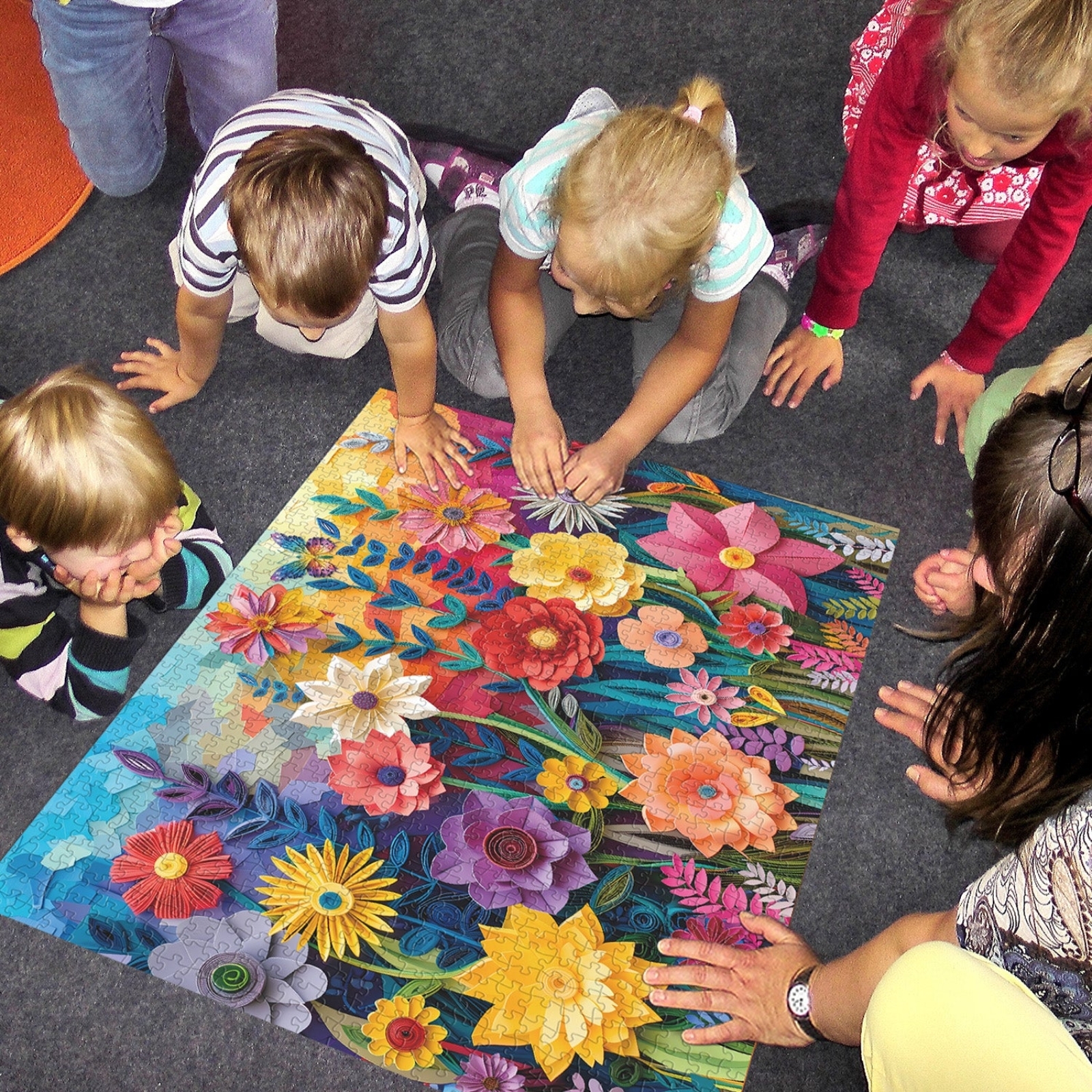 Challenging this colorful flower puzzle with children not only enhances parent-child relationships, but also stimulates their imagination and problem-solving abilities, making parent-child interaction fun and meaningful.