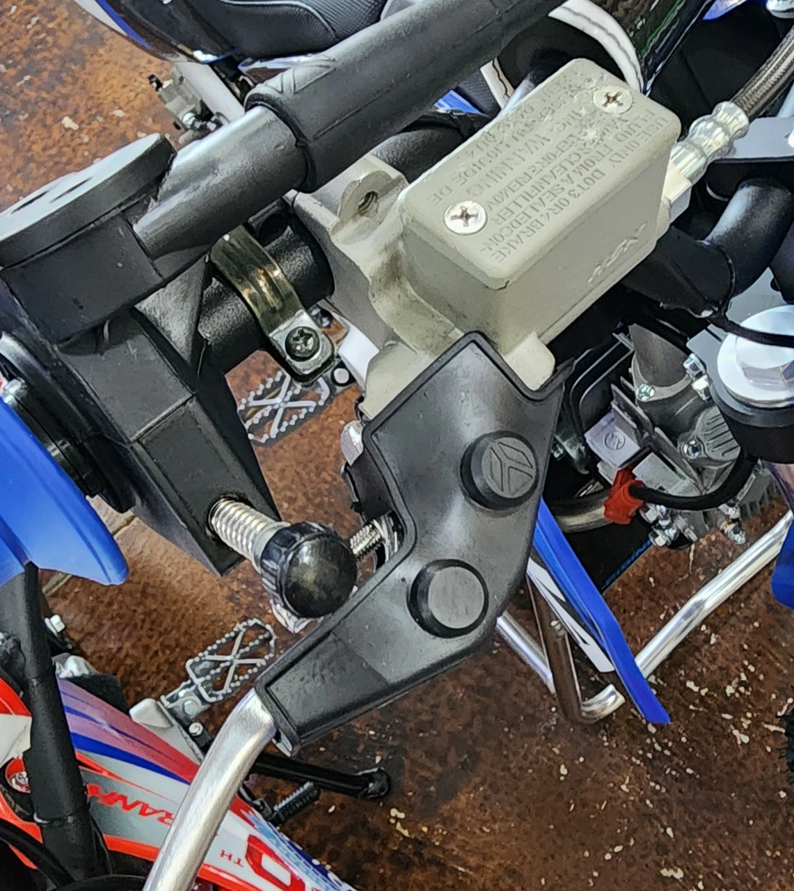 FRONT BRAKE ASSEMBLY - P125E / P140SE