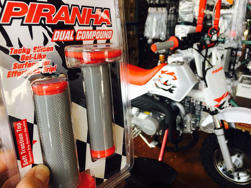 PIRANHA DUAL COMPOUND GRIPS - Grey/Red - HALF WAFFLE