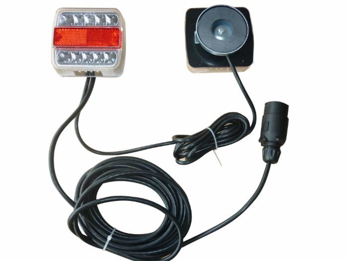 Kit magnetico con fanali a led con cavo a 5 poli da 12/4 m - Ama