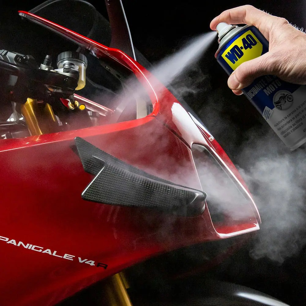 WD-40 Specialist moto lucidante al silicone - WD-40