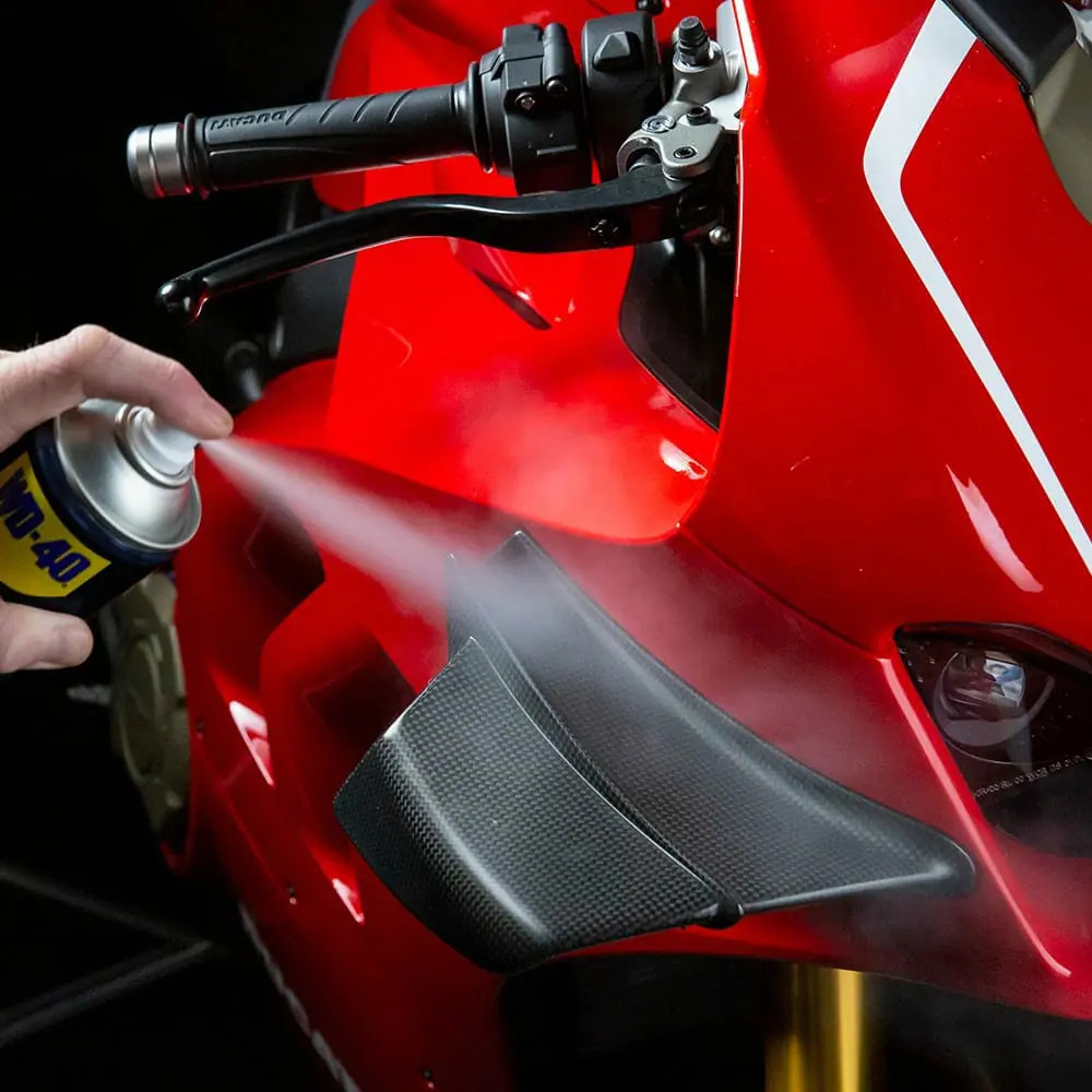WD-40 Specialist moto lucidante al silicone - WD-40