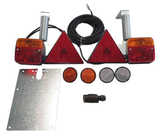 Ama Kit luci posteriori alogene con triangoli rifrangenti - Ama