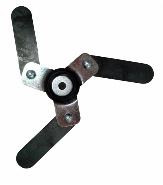 Testina Rotoblade a 3 denti per decespugliatore con lamelle in fibra - Ama