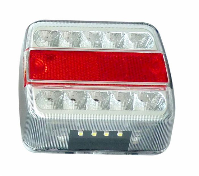Fanale posteriore dx-sx a LED 13,5V 105,6x97,9x36,4mm - Ama Fanale posteriore dx-sx a LED 13,5V 105,6x97,9x36,4mm - Ama