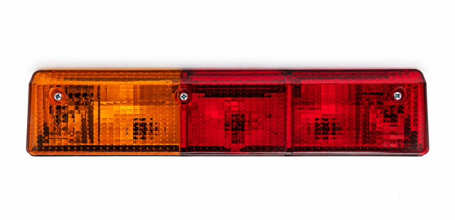 Fanale posteriore alogeno sx 304x92x61mm Ama - Ama