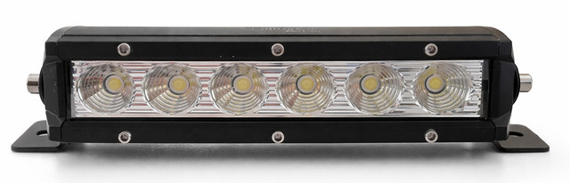 Faro da lavoro a barra 6 LED ad ampio raggio Flood 30W IP67 - Ama