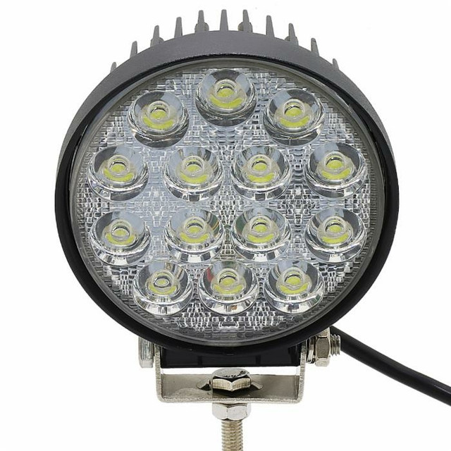 Faro da lavoro 14 LED Epistar a largo raggio freddo 42W IP67 - Ama