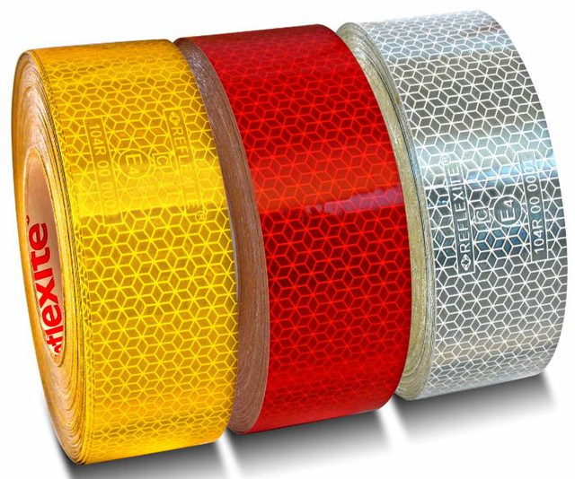 Nastro giallo adesivo riflettente per superfici rigide 50mmx50m - Ama