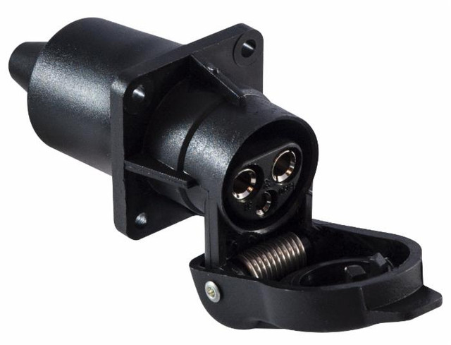 Presa a 3 poli con 4 fori di fissaggio - Ama