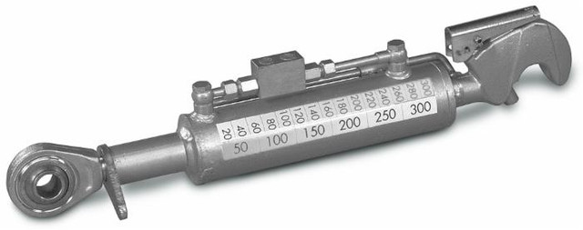 Terzo punto idraulico seconda categoria 63x35x210 massimo tiro/spinta 180/180 quintali e 39/56 bar - Ama