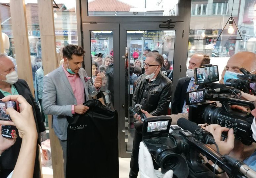 Barbosa i Miloš Biković - simboličan poklon za heroje