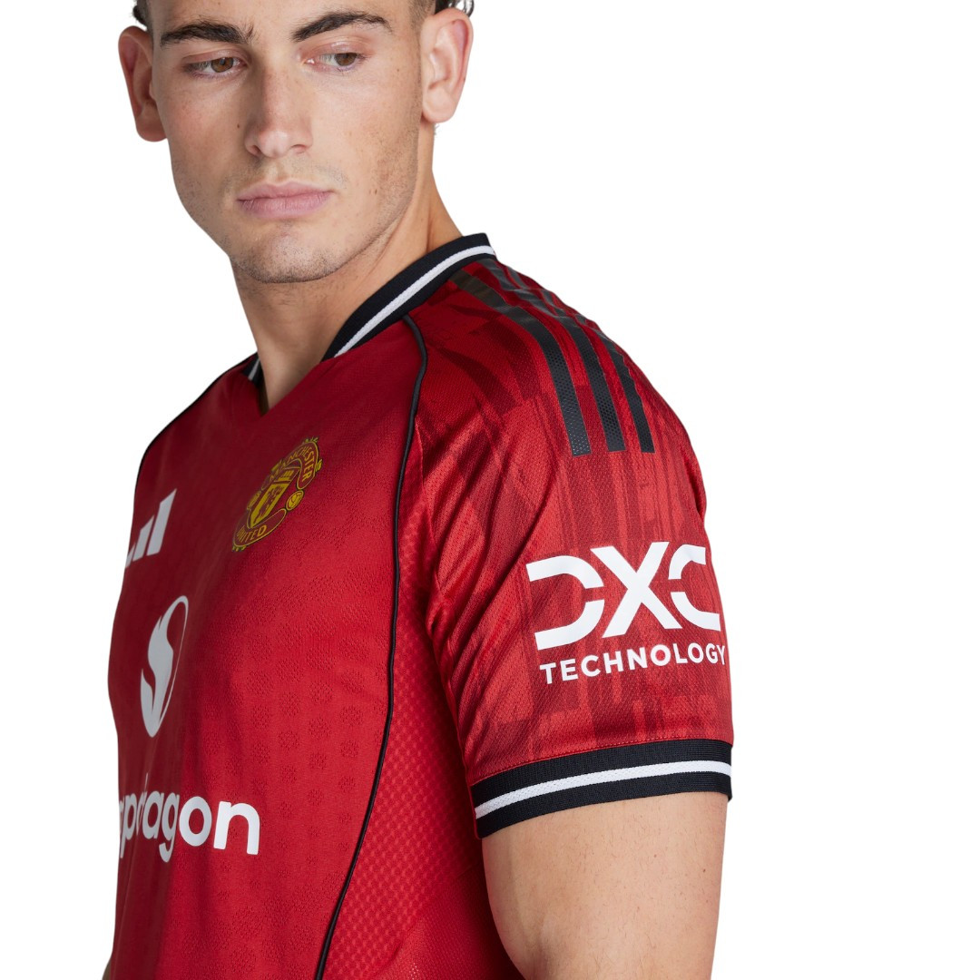 B.FERNANDES #8 Manchester United 25/26 Authentic Men's Home Shirt - Man United Font