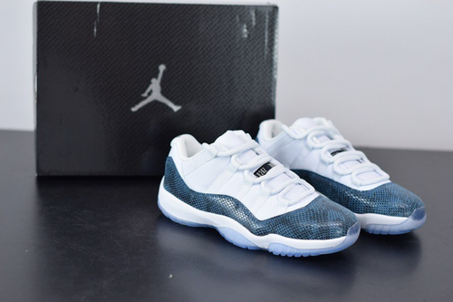 Jordan Retro 11 "snake navy"