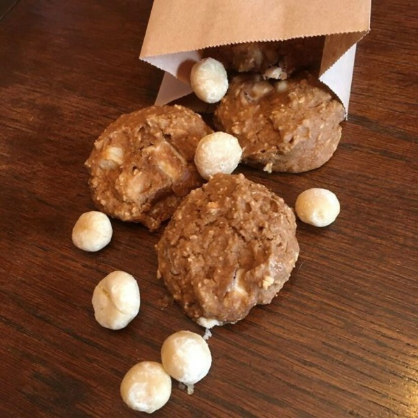 White Chocolate Macadamia Cookie